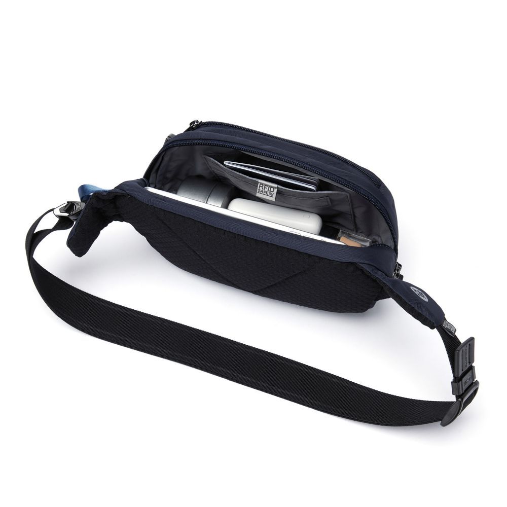 Сумка на пояс антизлодій Pacsafe V Hip Pack, 5 ступенів захисту